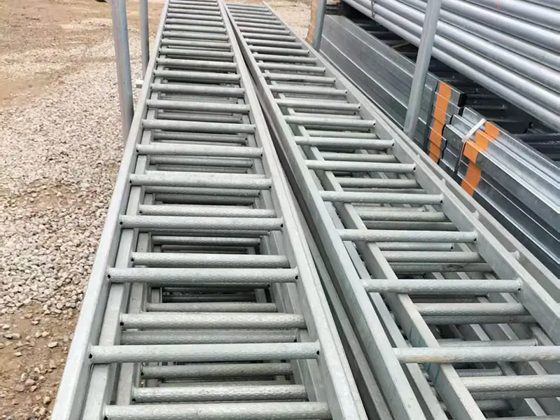 4m steel scaffolding ladder beam (300mm width, galvanized & painted)